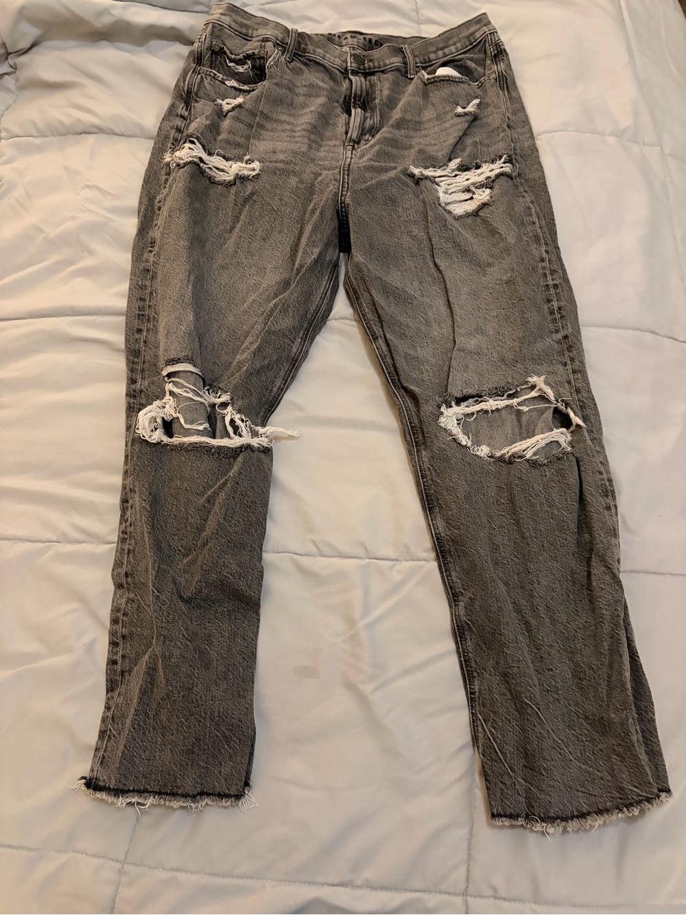 American Eagle Outfitters Women's Gray Distressed Boyfriend Jeans